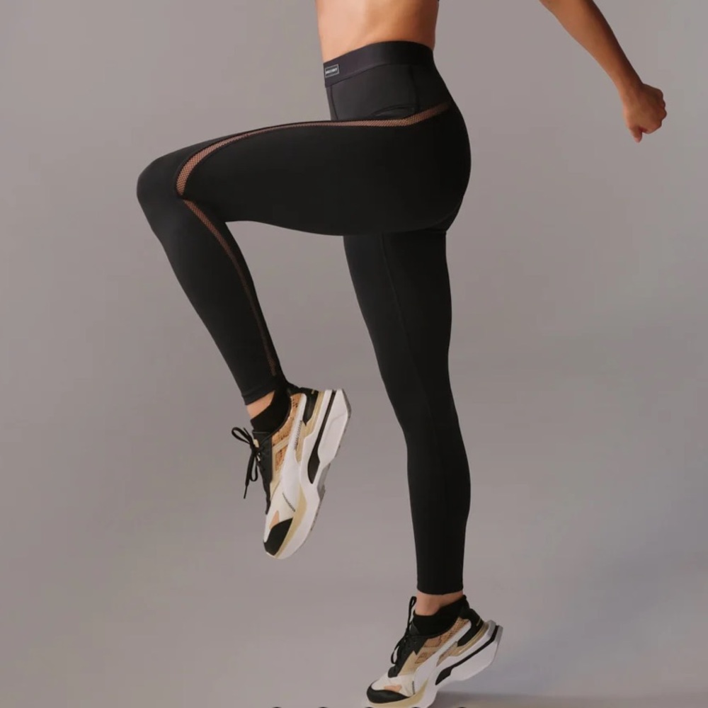 SavageXFenty: Flow High-Waist Trimmed Legging
